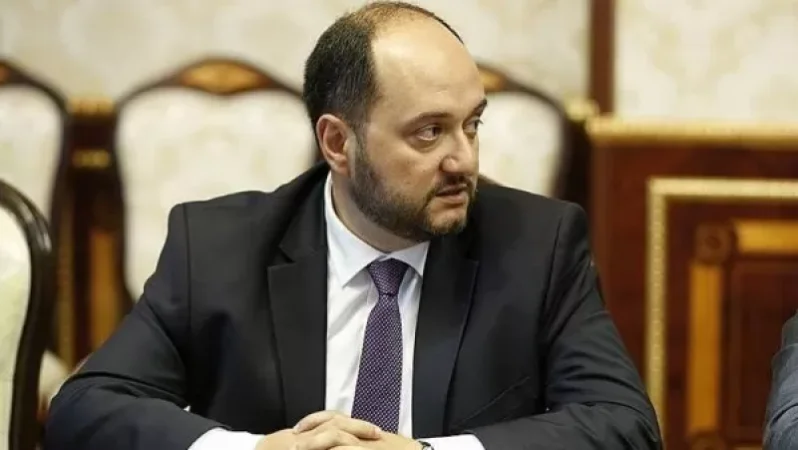 Բաց նամակով դիմում են Արայիկ Հարությունյանին