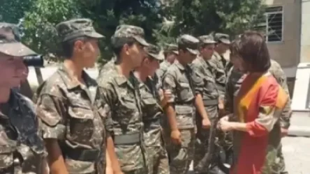 ՏԵՍԱՆՅՈՒԹ. Աննա Հակոբյանը Արցախում հանդիպել է զինծառայողների հետ