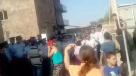 Մի հատ քֆուր տվիր, բերման կենթարկեմ. Եղվարդում լարված վիճակ է. ArmLur.am