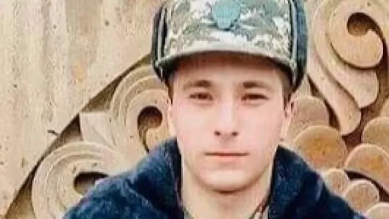 Sevak Mikaelyan Publishes Photo of Soldier Killed Today