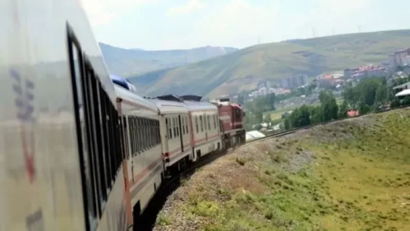 8 տարվա դադարից հետո վերագործարկվել է Թեհրան-Վան գնացքը