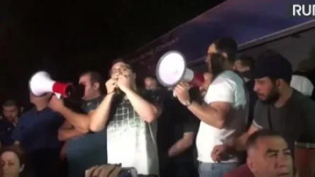 ՈՒՂԻՂ. Վրաստանում «Ռուսթավի 2»-ի շենքի մոտ կրկին ցույցեր են