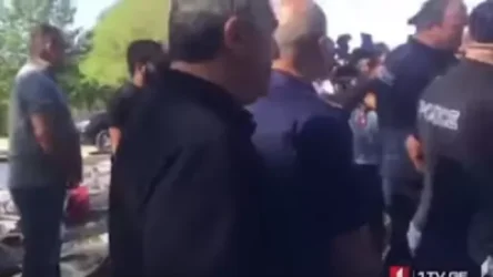 Իվանիշվիլու տան մոտ հացադուլավորների նկատմամբ անհայտ անձինք բռնություն են կիրառել