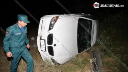 Խոշոր ավտովթար․ BMW-ն կողաշրջվելով հայտնվել է դաշտում