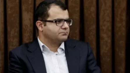 Վերելակը չի ընկել. Հակոբ Կարապետյան