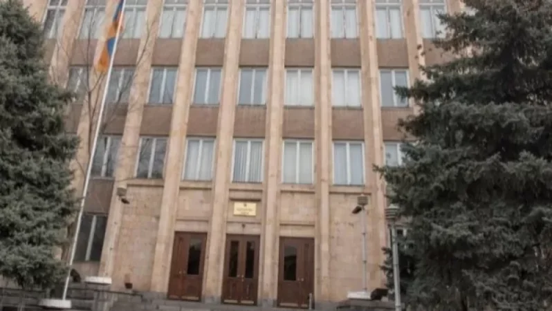 ՍԴ-ն որոշել է կասեցնել Քոչարյանի գործով վարույթները և դիմել ՄԻԵԴ ու Վենետիկի հանձնաժողով