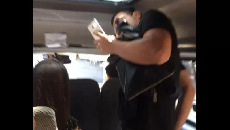 Incident on Bus Number 70: Confrontation Between Pickpockets and Passengers