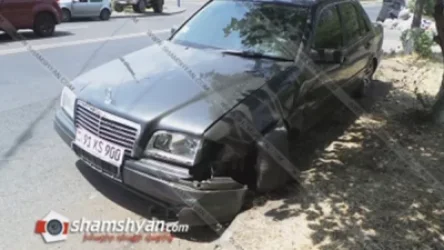 Նոր Նորքում Mercedes-ը վրաերթի է ենթարկել ջրագիծ վերանորոգող աշխատակցին, ապա՝ բախվել բազալտե քարերերին, կան տուժածներ. Shamshyan.com