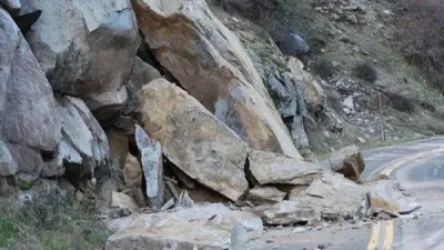 Վանաձոր-Գյումրի ավտոճանապարհն արհեստական քարաթափման պատճառով փակ է. ԱԻՆ