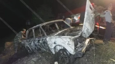 Արարատի մարզում 06-ն վթարի է ենթարկվել. ավտոմեքենան վերածվել է մոխրակույտի