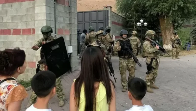 Ղրղզստանի նախկին նախագահի կողմնակիցներն ազատ են արձակել պատանդառված հատուկջոկատայիններին