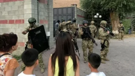 Ղրղզստանի նախկին նախագահի կողմնակիցներն ազատ են արձակել պատանդառված հատուկջոկատայիններին