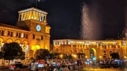 Երեկ գիշեր մոտ 30 հոգու մասնակցությամբ ծեծկռտուք է տեղի ունեցել Հանրապետության Հրապարակում. Sputnik