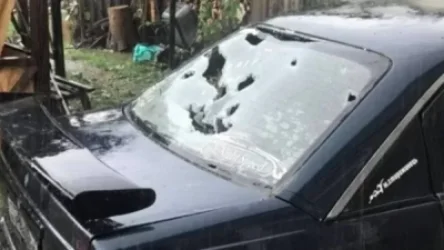 ՏԵՍԱՆՅՈՒԹ․ Ուկրաինայում տեղացած խոշոր կարկուտը լուրջ վնաս է հասցրել ոստիկանության ավտոպարկին