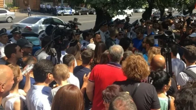 Ակտիվիստ Գեղամ Ադյանը տեղափոխվել է հիվանդանոց. ՄԻՊ արագ արձագանքման մեկ խումբ է մեկնել «Սուրբ Գրիգոր Լուսավորիչ» ԲԿ