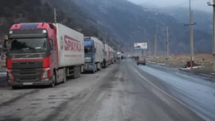 «Վերին Լարս»-ի ռուսական հատվածում բեռնատար մեքենաների համար ժամային սահմանափակումներ են մտցվել