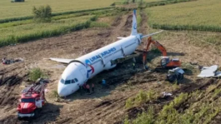 Մերձմոսկովյան շրջանում վթարային վայրէջք կատարած А321 օդանավը սկսել են մաս-մաս դուրս բերել դաշտից