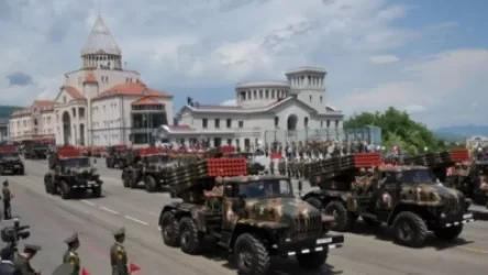 Ռազմական տեխնիկայի և սպառազինության ցուցահանդես Ստեփանակերտում