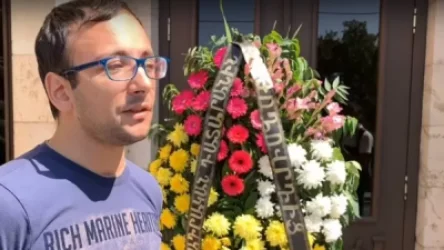 ՏԵՍԱՆՅՈՒԹ. Սահմանադրական դատարանին՝ ժողովրդից. ծաղկեպսակ ՍԴ-ի դիմաց