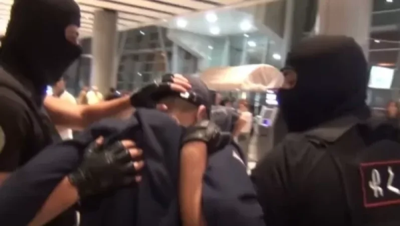 Video: Suspect in the Murder of a Traffic Policeman Extradited to Armenia