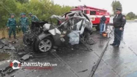 BMW X5-ը КамАЗ-ին բախվելուց հետո վերածվել մոխրակույտի. Դուրս են բերել վարորդի մոխրացած դին