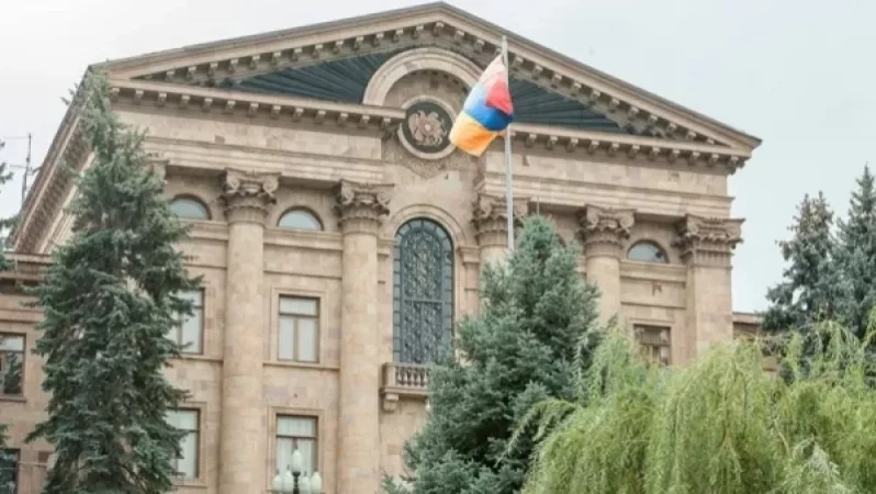 «Ժամանակ». Քաղաքակիրթ հրաժեշտ ԱԺ-ում