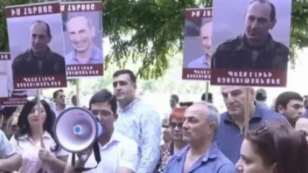 Ոտքը ջարդել են, սաղ աչքը տրաքացրել. Քոչարյանի աջակիցները ցուցարարի են ծեծել