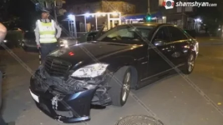 Քիչ առաջ խոշոր վթար է տեղի ունեցել Խաչատրյան-Վաղարշյան փողոցների խաչմերուկում