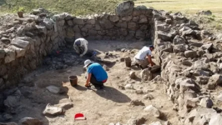 Էրեբունի ամրոցի տարածքում նոր տաճարի հիմքեր և խճանկարներ են հայտնաբերվել