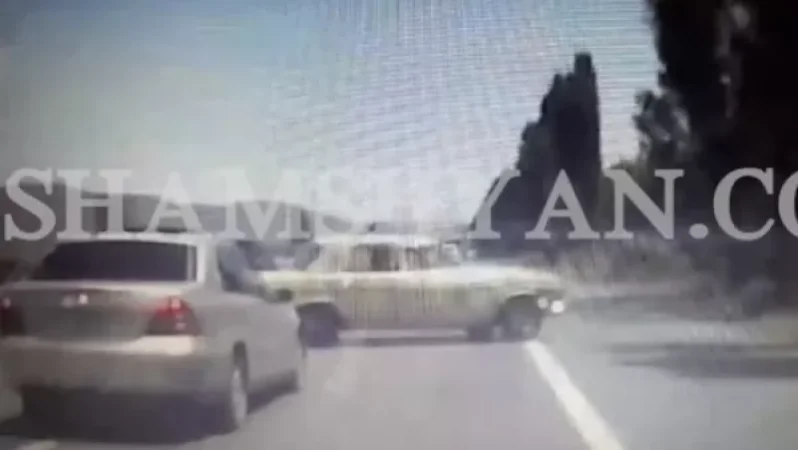 Exclusive Video: Collision of Gaz 2411 and Mercedes