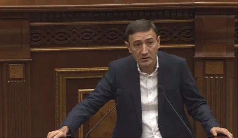 Ուղիղ ասե՛ք՝ տեղի ունեցածը Հայաստանի համար դրակա՞ն զարգացում է, թե՞ ոչ. Թունյանը` ընդդիմադիր գործընկերներին