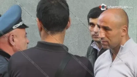 Հյուսիսային պողոտայում Mercedes-ը բախվել է բռնցքամարտիկ Արթուր Աբրահամի BMW X6-ին