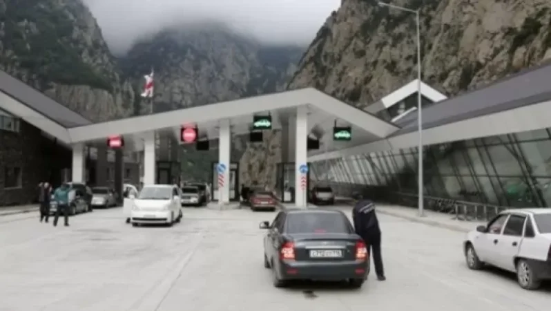 Վերին Լարսը բաց է բոլոր տեսակի մեքենաների համար