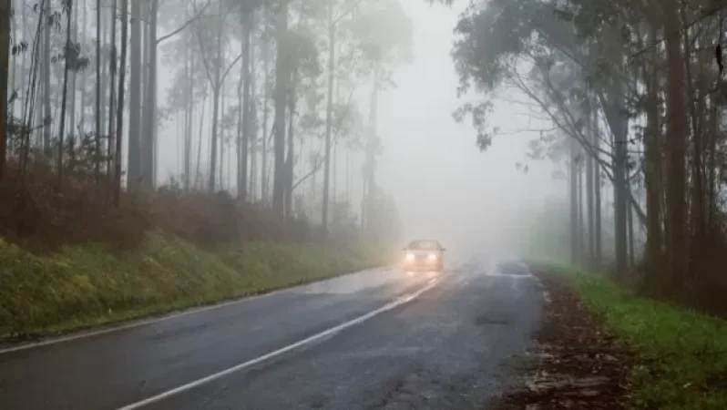 Քաջարան-Մեղրի ավտոճանապարհին մառախուղ է՝ տեսանելիությունը 1-2 մ. ԱԻՆ