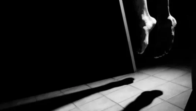 Ինչու է անասնաբույժը խողովակից մետաղյա լարով կախվելու միջոցով ինքնասպանություն գործել