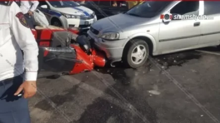 Իրար են բախվել են Mitsubishi-ն, BMW-ն, Opel-ն ու Honda մոպեդը. կան վիրավորներ
