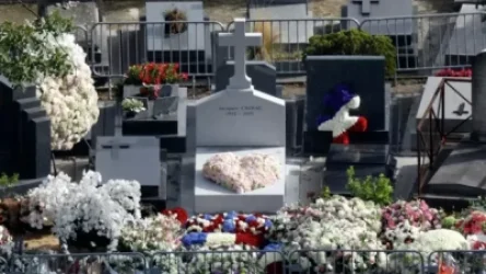 Ժակ Շիրակին հուղարկավորել են Փարիզի Մոնպառնաս գերեզմանոցում` իր ավագ դստեր կողքին