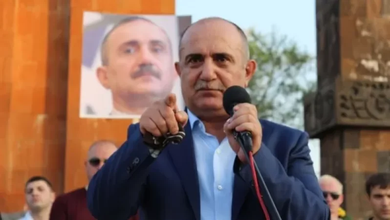 «Ժողովուրդ». Սամվել Բաբայանի կուսակցության հիմնադրումը մեծ իրարանցում է առաջացրել Արցախում