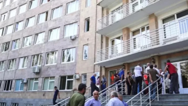 Ծեծկռտուք Ֆանարջյանի անվան ուռուցքաբանության կենտրոնում. բժշկի քիթը կոտրել են