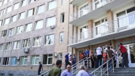 Ծեծկռտուք Ֆանարջյանի անվան ուռուցքաբանության կենտրոնում. բժշկի քիթը կոտրել են