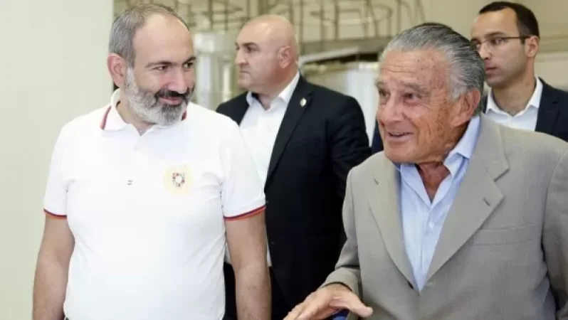 Nikol Pashinyan Visits Eduardo Eurnekian-Owned Farm