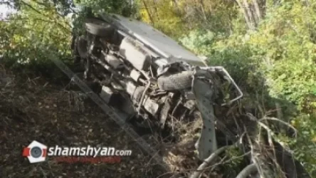 Կոտայքում մեքենան բախվել է արգելապատնեշին և հայտնվել ձորակում. կա վիրավոր