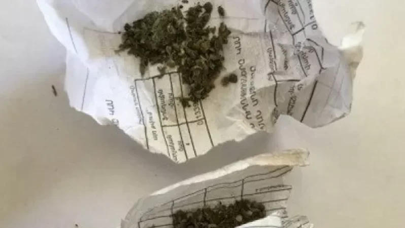 Արենիում «ԿամԱԶ» մեքենայից թմրանյութեր են հայտնաբերվել