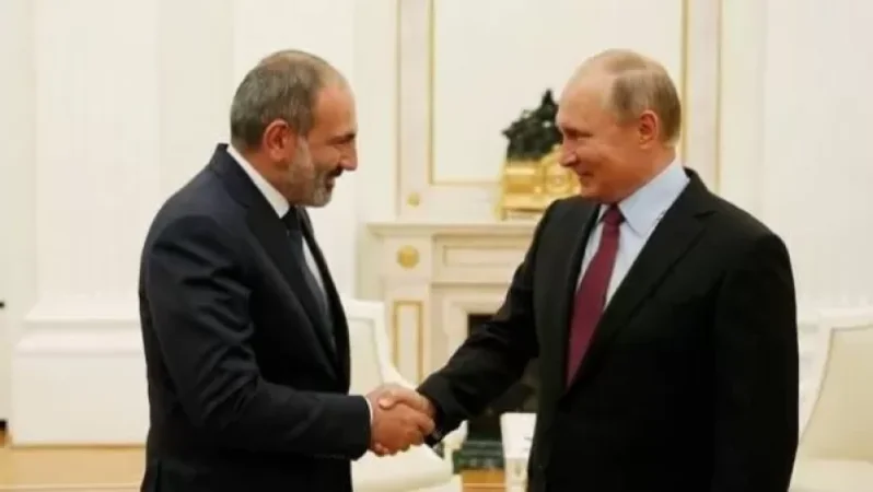 Փաշինյանը հեռախոսազրույց է ունեցել Վլադիմիր Պուտինի հետ