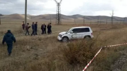 Mitsubishi մակնիշի մեքենան դուրս եկել ճանապարհից ու սահել դեպի դաշտ. տեղում գործել են փրկարարները