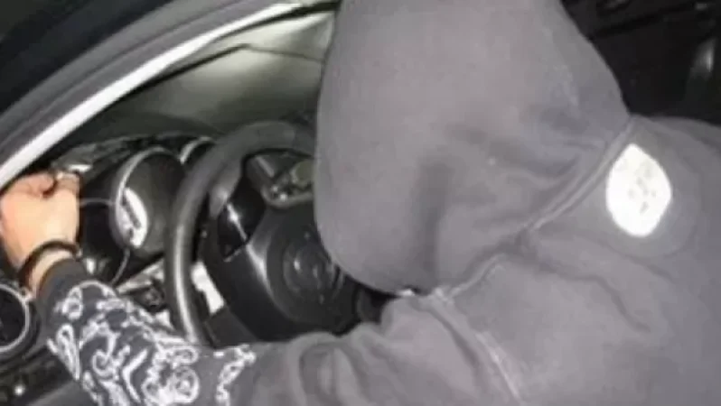 Հայ երիտասարդը փախցրել է «ԳԱԶ 3274» մեքենան ու վթարվել