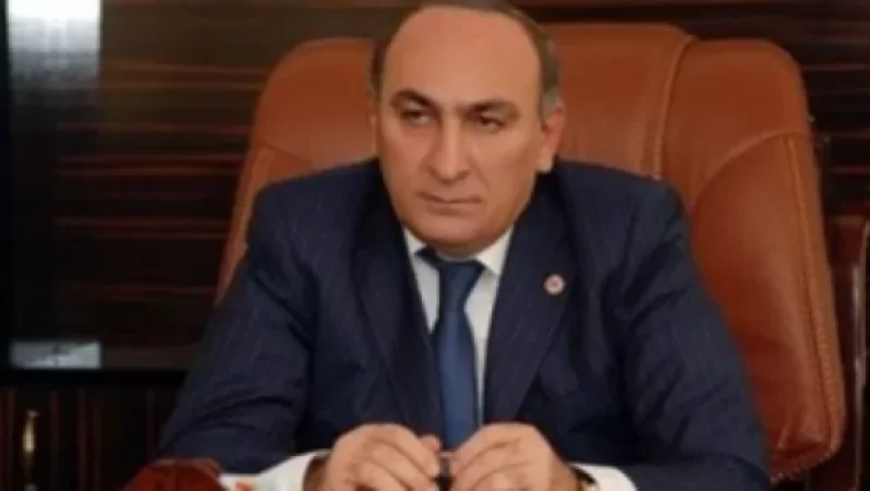 Նախկին թաղապետը կասկածվում է Ապրիլյան պատերազմի ժամանակ ավտոմեքենաներ Արցախ չուղարկելու, մտերիմներին նվիրաբերելու մեջ