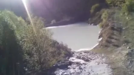 ՏԵՍԱՆՅՈՒԹ․ Կոմբինատի պոչատարը վնասվել է. ողջի գետը սպիտակել է