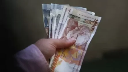 28-ամյա կինը 52-ամյա տղամարդուց հափշտակել է շուրջ 7 մլն դրամ . ՔԿ