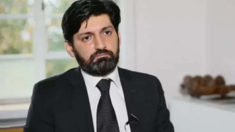 «168 ժամ». Վահե Գրիգորյանը ՍԴ որևէ նիստի չմասնակցելով` 3 միլիոն դրամ աշխատավարձ է ստացել